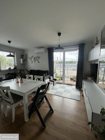 Mieszkanie 3-pokojowe Wrocław Sołtysowice, ul. Sołtysowicka. Zdjęcie 1