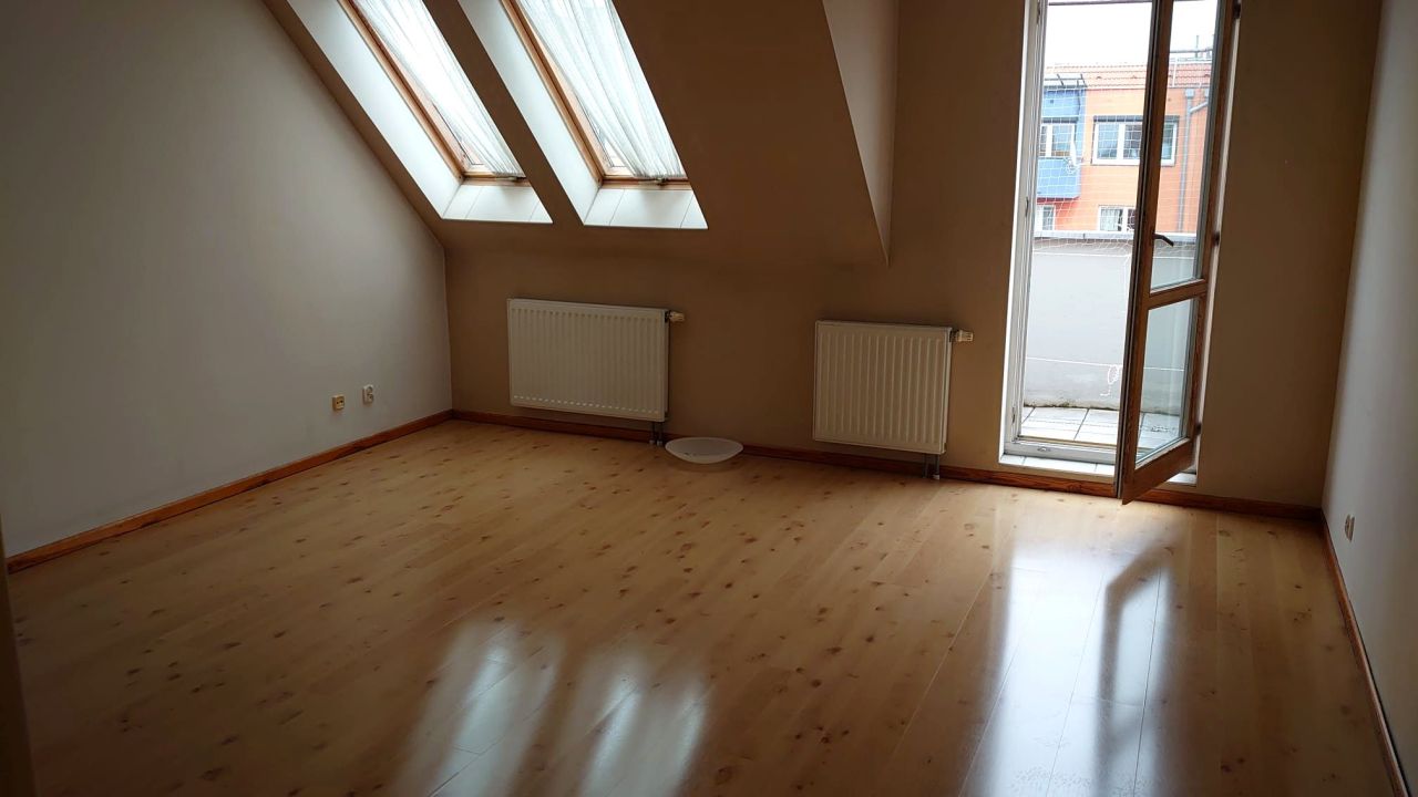 Mieszkanie 3-pokojowe Wrocław Gaj, ul. Pirenejska. Zdjęcie 1