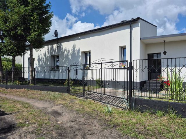 dom wolnostojący, 3 pokoje Myszków, ul. Krasickiego. Zdjęcie 1