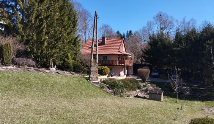 dom wolnostojący, 5 pokoi Reszel, ul. Kasztanowa