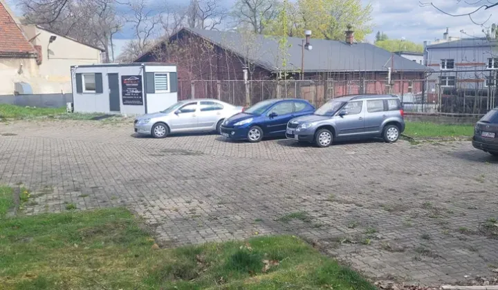 Nieruchomość komercyjna Bielawa