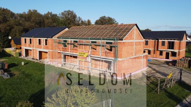 bliźniak, 5 pokoi Ozimek. Zdjęcie 9