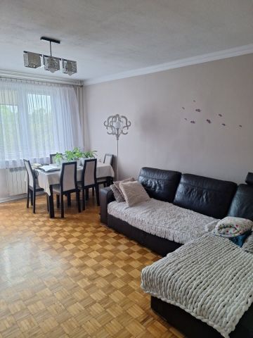 Mieszkanie 4-pokojowe Ożarów. Zdjęcie 1