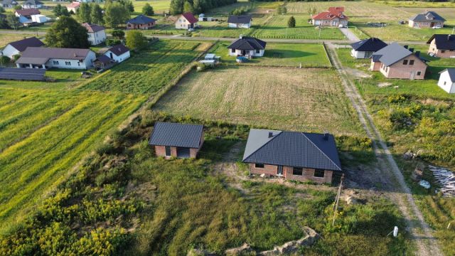 dom wolnostojący, 4 pokoje Biały Bór. Zdjęcie 3