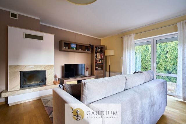 dom wolnostojący, 3 pokoje Rumia, ul. Derdowskiego. Zdjęcie 5