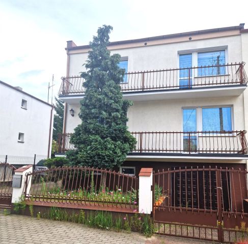 bliźniak, 4 pokoje Gniezno. Zdjęcie 1