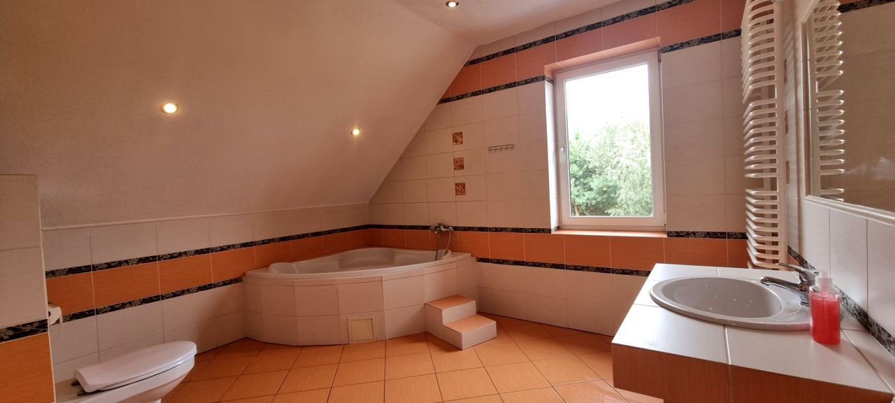 dom wolnostojący, 5 pokoi Damienice. Zdjęcie 12