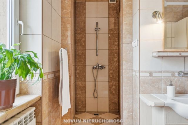 dom wolnostojący, 12 pokoi Tarnowskie Góry Centrum. Zdjęcie 18