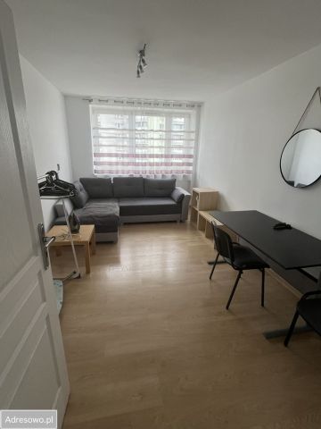 Mieszkanie 3-pokojowe Katowice Zawodzie, al. Walentego Roździeńskiego. Zdjęcie 1