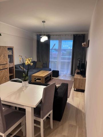 Mieszkanie 3-pokojowe Ostrów Mazowiecka, ul. Henryka Trębickiego. Zdjęcie 1