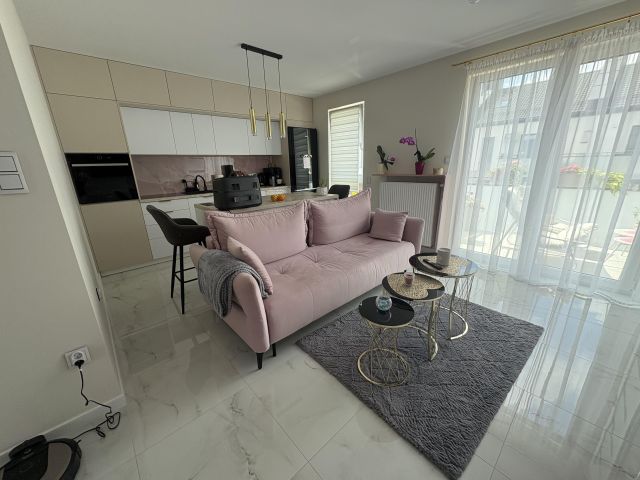 Mieszkanie 3-pokojowe Porosły, ul. Kręta. Zdjęcie 1