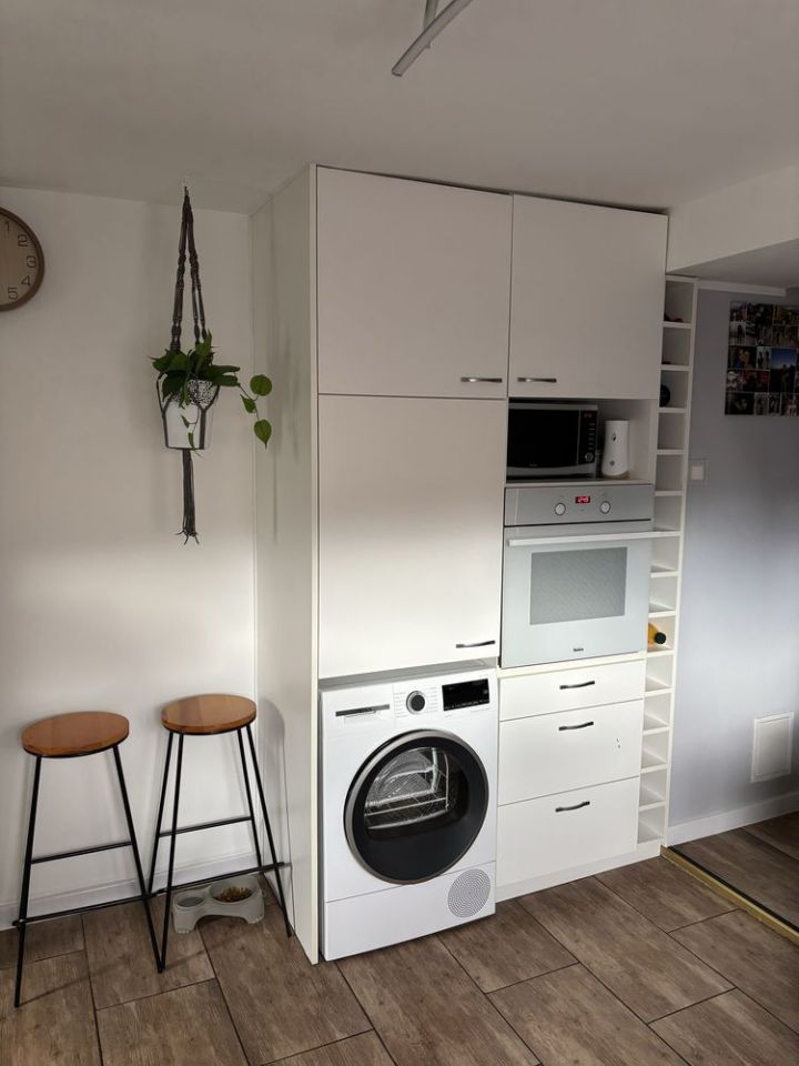 Mieszkanie 3-pokojowe Guzów. Zdjęcie 2