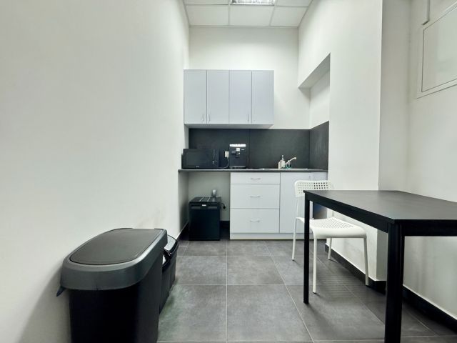 Lokal Rzeszów, ul. Lucjana Siemieńskiego. Zdjęcie 4