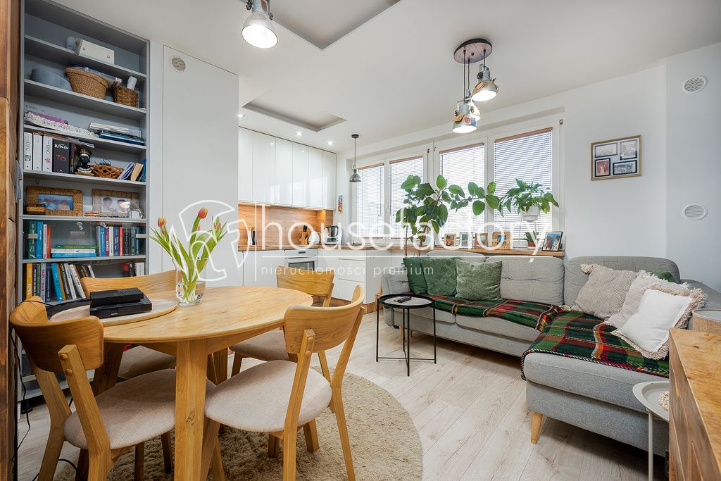 Mieszkanie 3-pokojowe Łódź Retkinia, ul. ks. Jerzego Popiełuszki. Zdjęcie 1