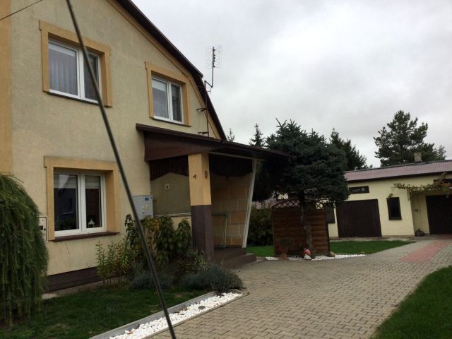 dom wolnostojący, 5 pokoi Szczebrzeszyn, ul. Partyzantów. Zdjęcie 1