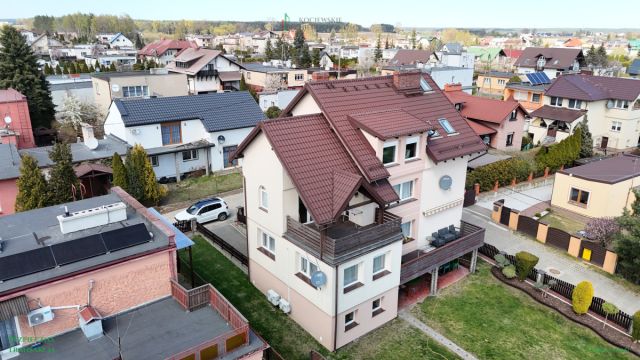 dom wolnostojący, 7 pokoi Starogard Gdański, ul. Obrońców Poczty Gdańskiej. Zdjęcie 1