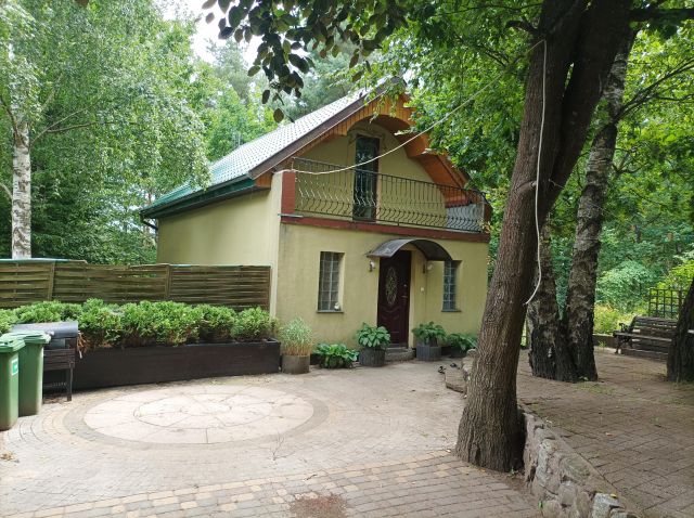 dom wolnostojący, 2 pokoje Warzenko, ul. Żurawia. Zdjęcie 1
