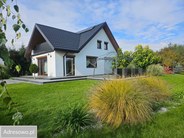 dom wolnostojący, 3 pokoje Nawóz. Zdjęcie 1