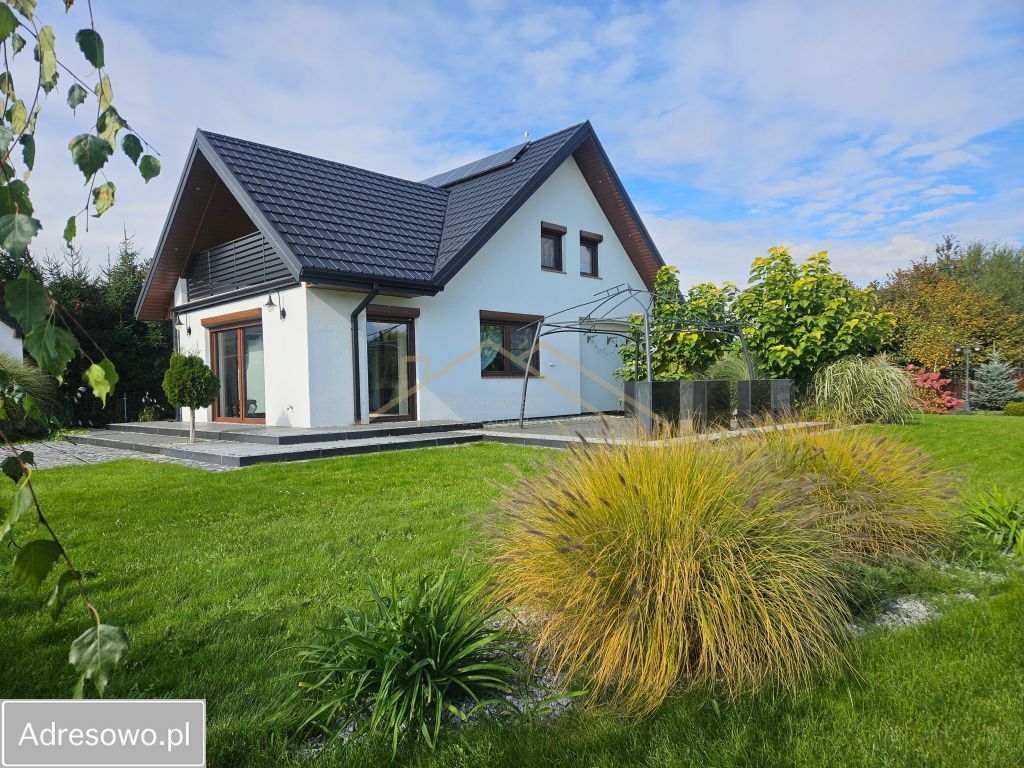 dom wolnostojący, 3 pokoje Nawóz. Zdjęcie 1