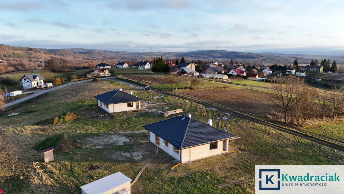 dom wolnostojący, 4 pokoje Kombornia. Zdjęcie 5