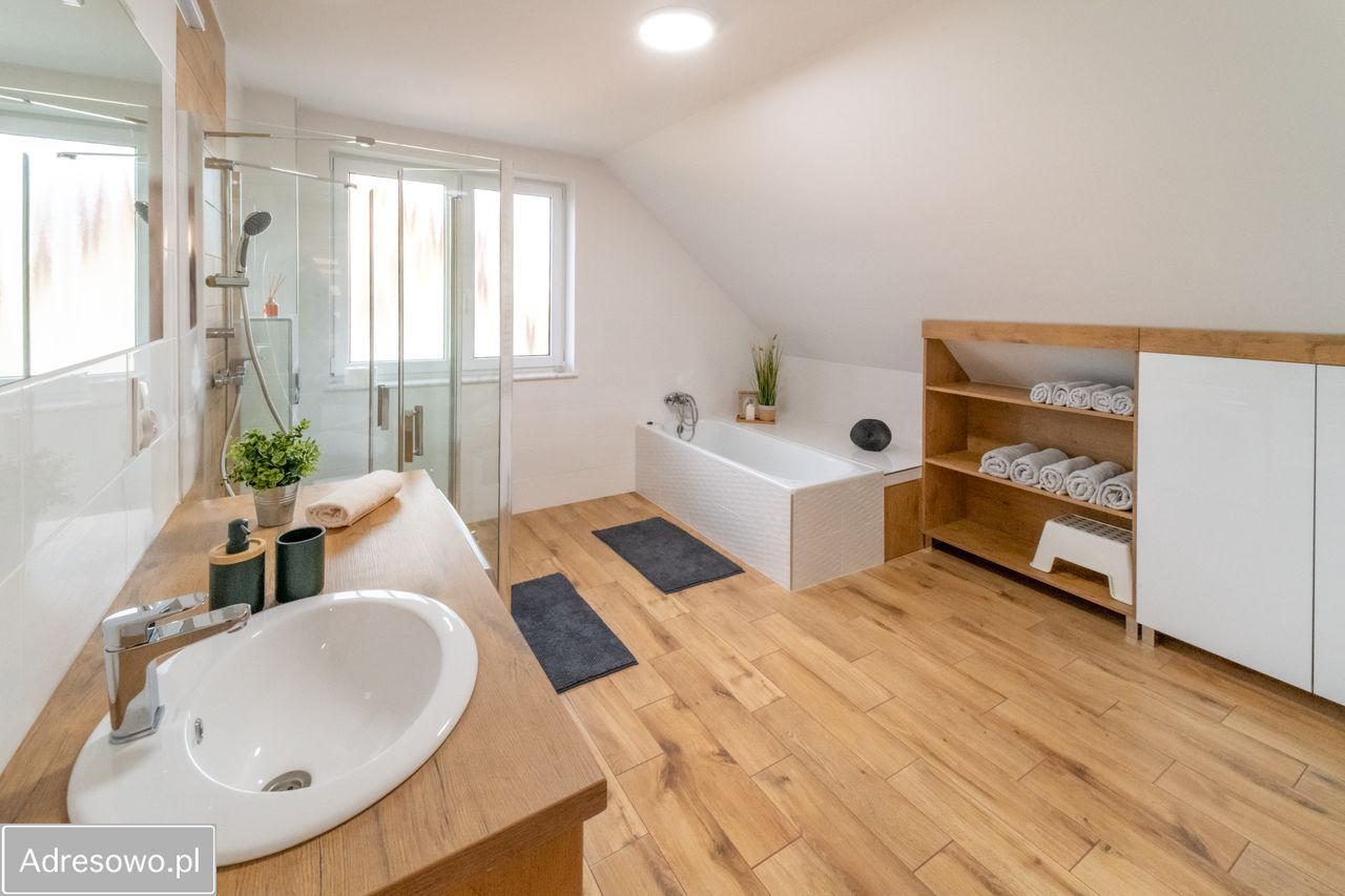 dom wolnostojący, 6 pokoi Bryzgiel. Zdjęcie 5