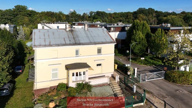dom wolnostojący, 6 pokoi Wrocław Rakowiec, ul. Rakowiecka. Zdjęcie 2