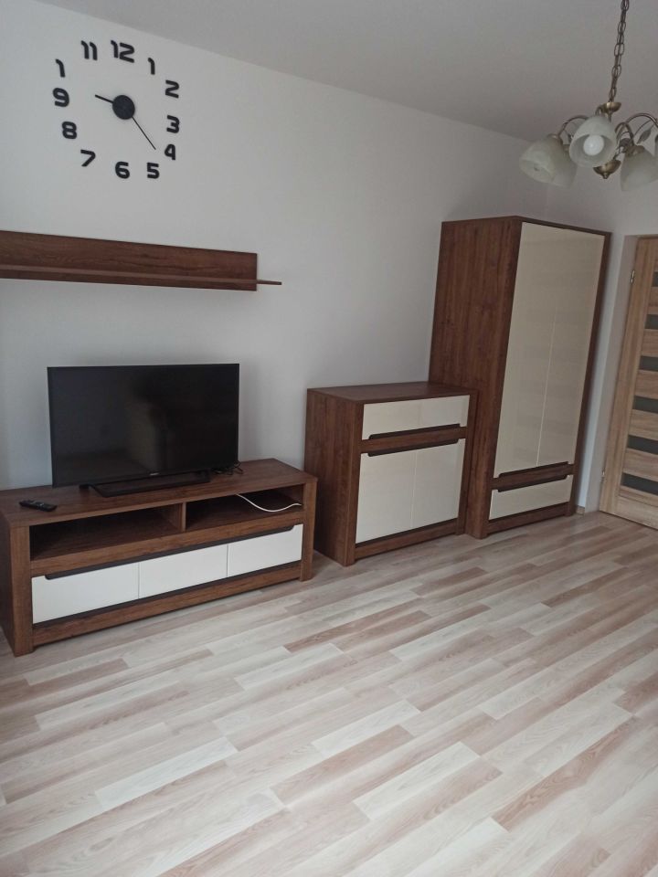 Mieszkanie 2-pokojowe Warszawa Ursus, pl. 1905 Roku. Zdjęcie 1