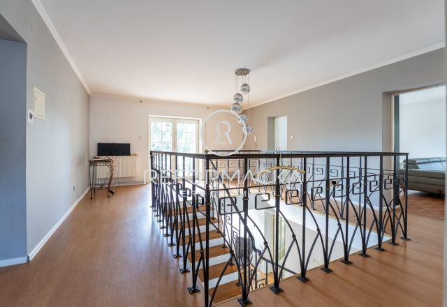 dom wolnostojący, 9 pokoi Rzeszów, ul. kard. Karola Wojtyły. Zdjęcie 8