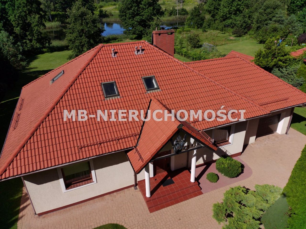 dom wolnostojący Sząbruk, ul. Nad Stawem. Zdjęcie 1
