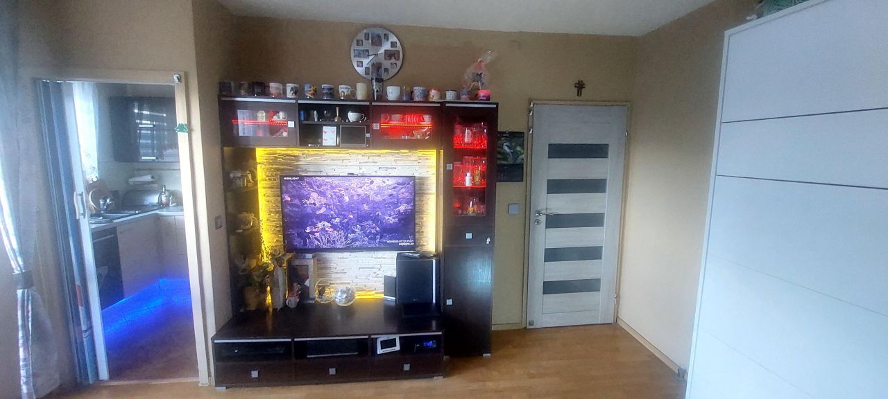 Mieszkanie 3-pokojowe Bielsko-Biała Osiedle Karpackie, ul. Roztoki. Zdjęcie 2