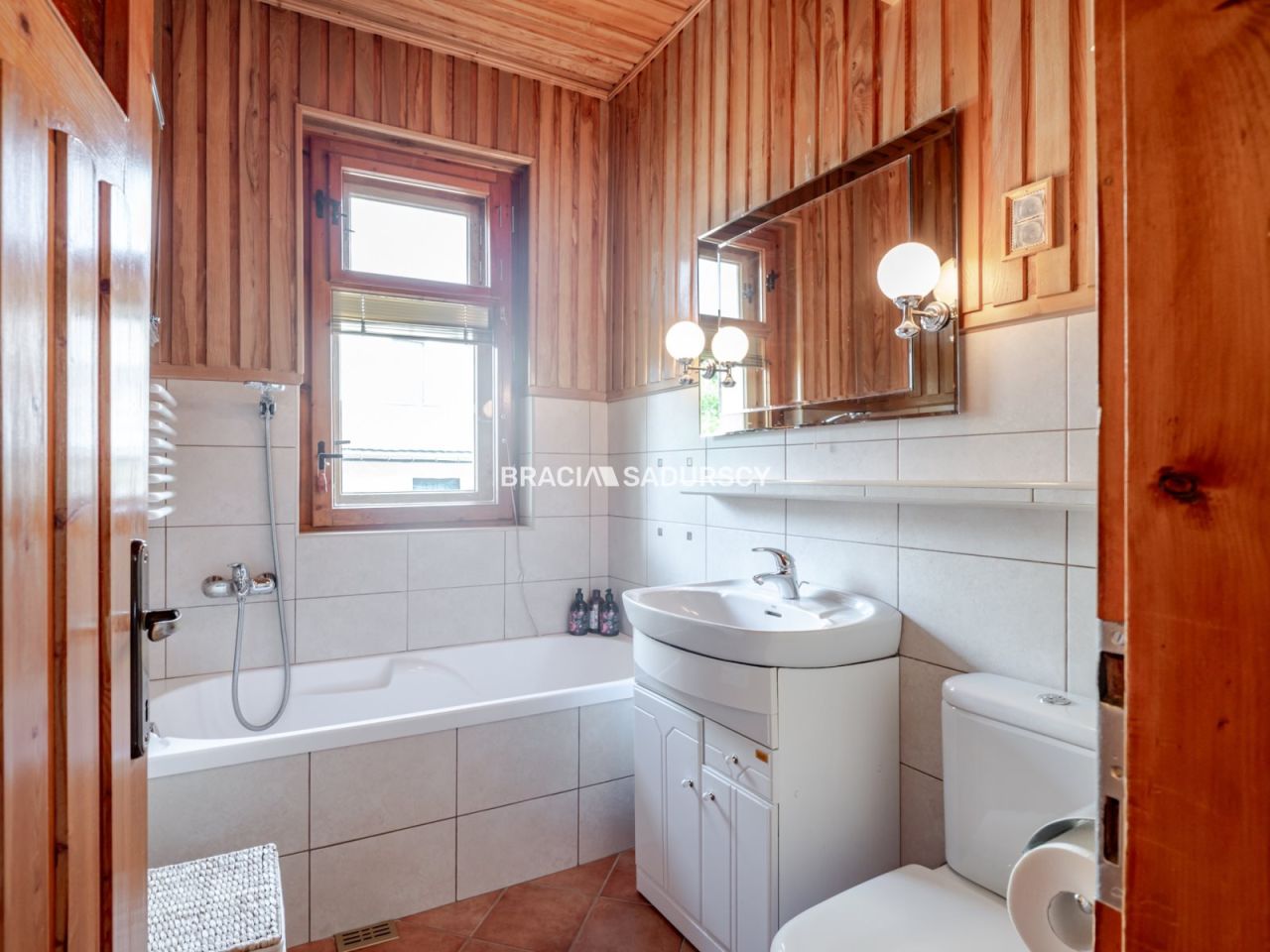 dom wolnostojący, 6 pokoi Zakopane Krzeptówki. Zdjęcie 32