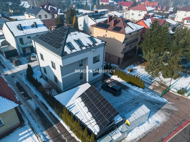 dom wolnostojący, 12 pokoi Niepołomice, al. Dębowa. Zdjęcie 16