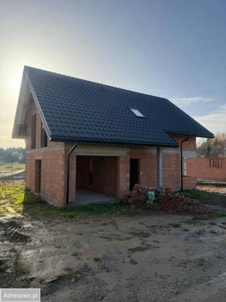 dom wolnostojący, 5 pokoi Łuczyce, ul. Pod Lasem. Zdjęcie 2