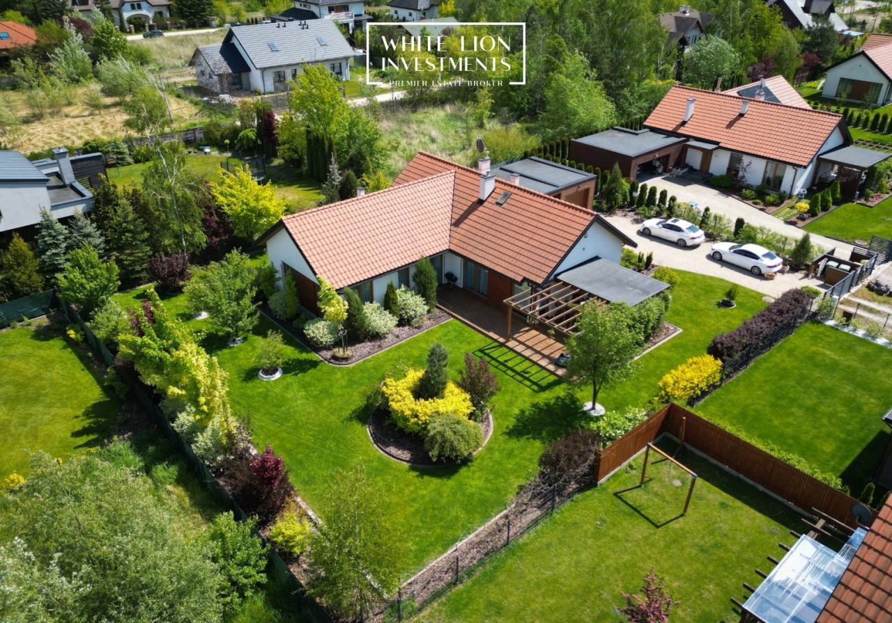 dom wolnostojący, 4 pokoje Ustanów, ul. Bukowa. Zdjęcie 2