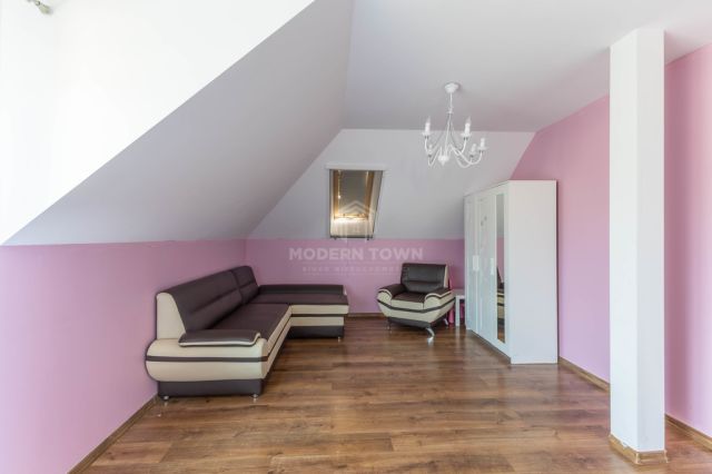 dom wolnostojący, 5 pokoi Nowe Miasto. Zdjęcie 14