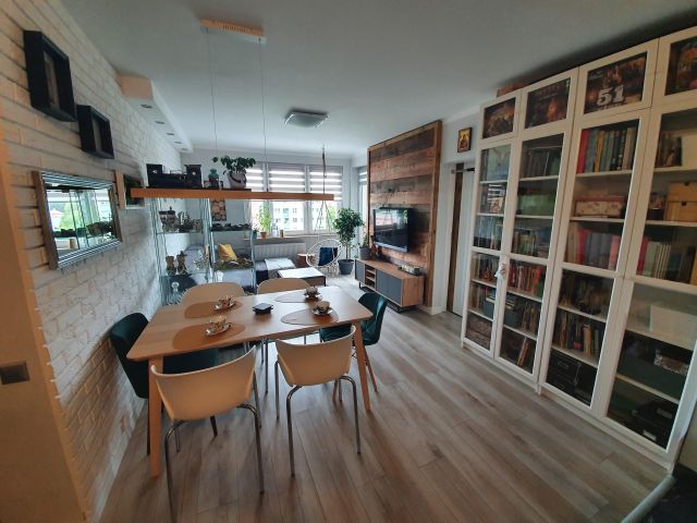 Mieszkanie 3-pokojowe Bielawa, os. Włókniarzy. Zdjęcie 1