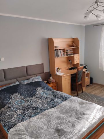 Mieszkanie 4-pokojowe Piła. Zdjęcie 1