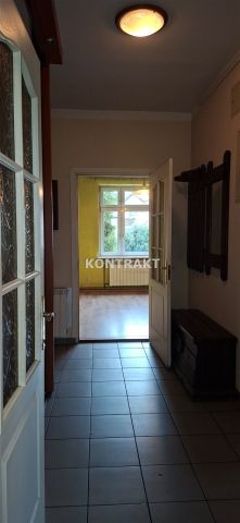 dom wolnostojący, 8 pokoi Chełmek, ul. Piastowska. Zdjęcie 11