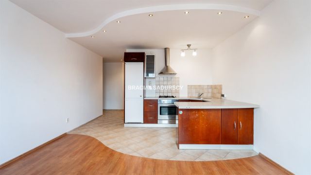 Mieszkanie 3-pokojowe Kraków Mistrzejowice, ul. Mistrzejowicka. Zdjęcie 2