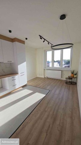 Mieszkanie 3-pokojowe Zabrze Centrum, ul. Jana Kochanowskiego. Zdjęcie 1