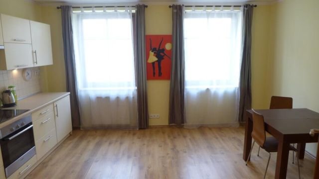Mieszkanie 2-pokojowe Kraków Podgórze, ul. Tadeusza Czackiego. Zdjęcie 3