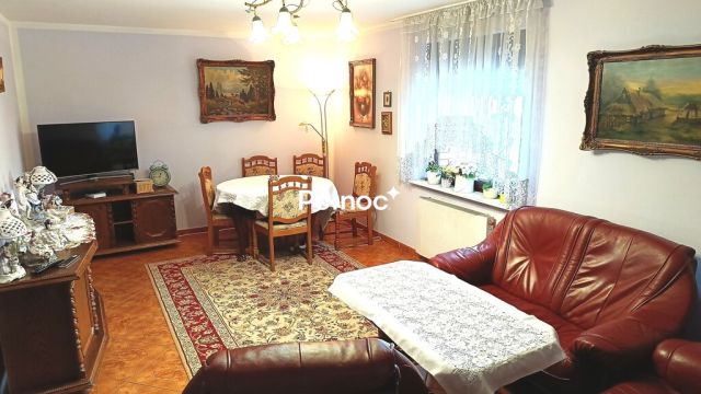dom wolnostojący, 5 pokoi Bolesławiec, ul. Czerwonych Maków. Zdjęcie 4