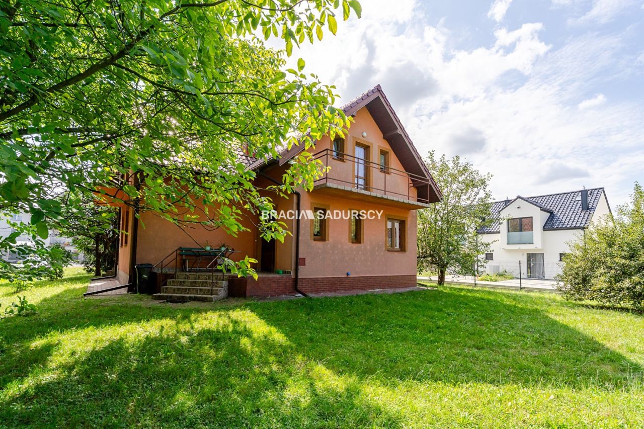 dom wolnostojący, 7 pokoi Kraków Podgórze, ul. Łutnia. Zdjęcie 14