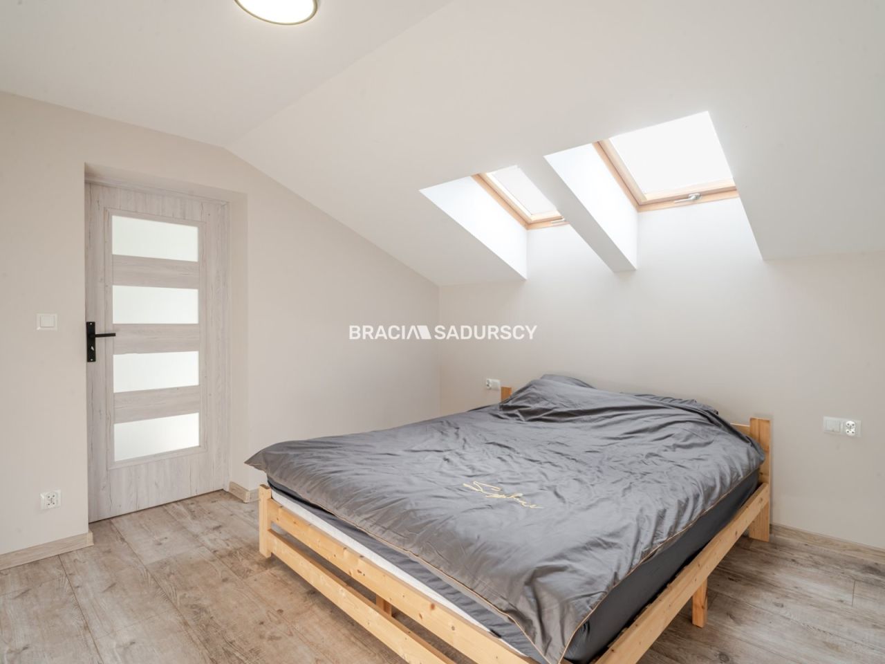 dom wolnostojący, 5 pokoi Polanka Hallera. Zdjęcie 25