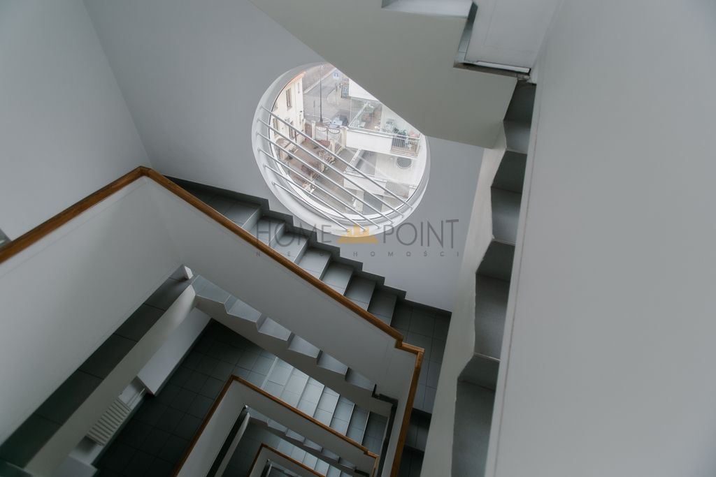 Biuro Warszawa Mokotów, ul. Różana. Zdjęcie 1