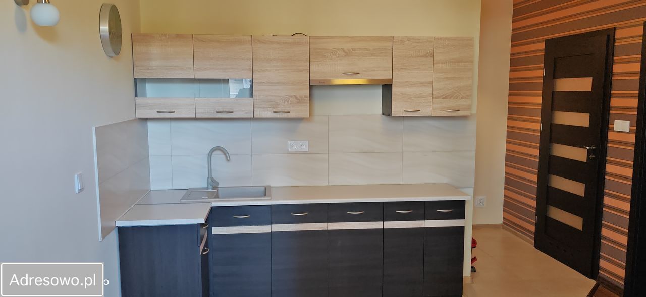 Mieszkanie 2-pokojowe Ostrowiec Świętokrzyski, ul. Rynek Denkowski. Zdjęcie 2