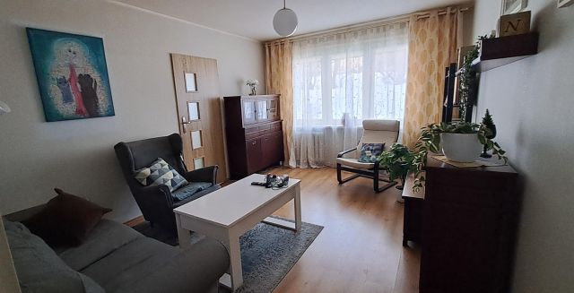 Mieszkanie 4-pokojowe Gdynia Obłuże, ul. Stolarska. Zdjęcie 2