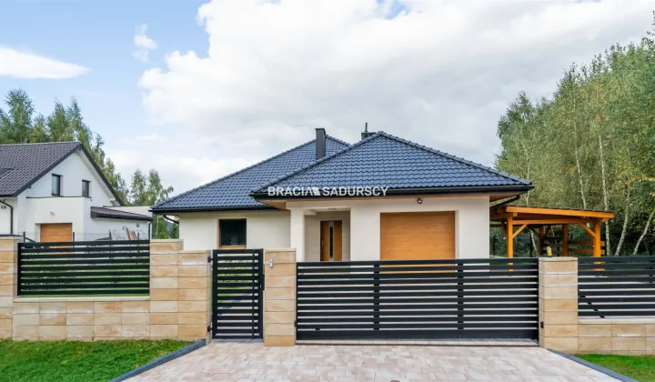 dom wolnostojący, 4 pokoje Węgrzce Wielkie