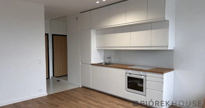 Mieszkanie 1-pokojowe Warszawa Włochy, ul. Równoległa. Zdjęcie 1