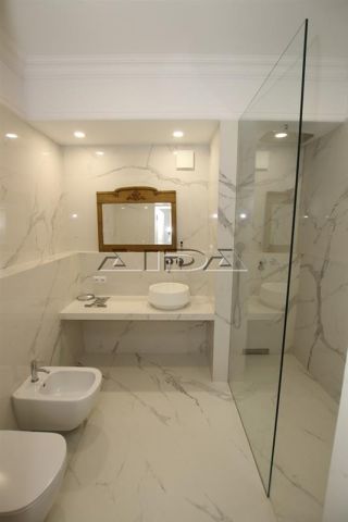 dom wolnostojący, 8 pokoi Wrocław Śródmieście, pl. gen. Walerego Wróblewskiego. Zdjęcie 7